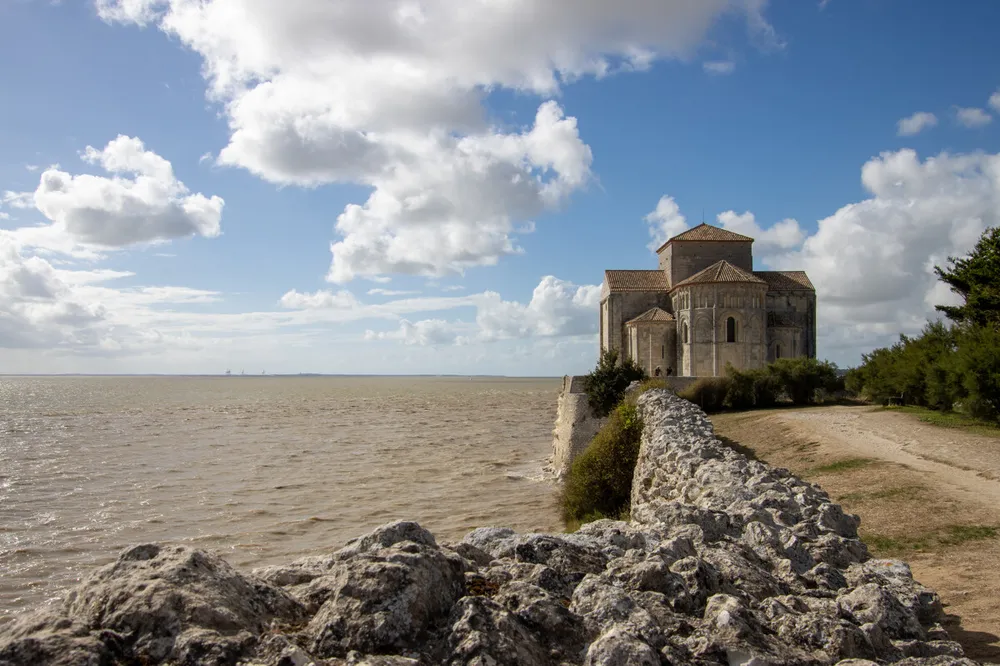 église de sainte radegonde